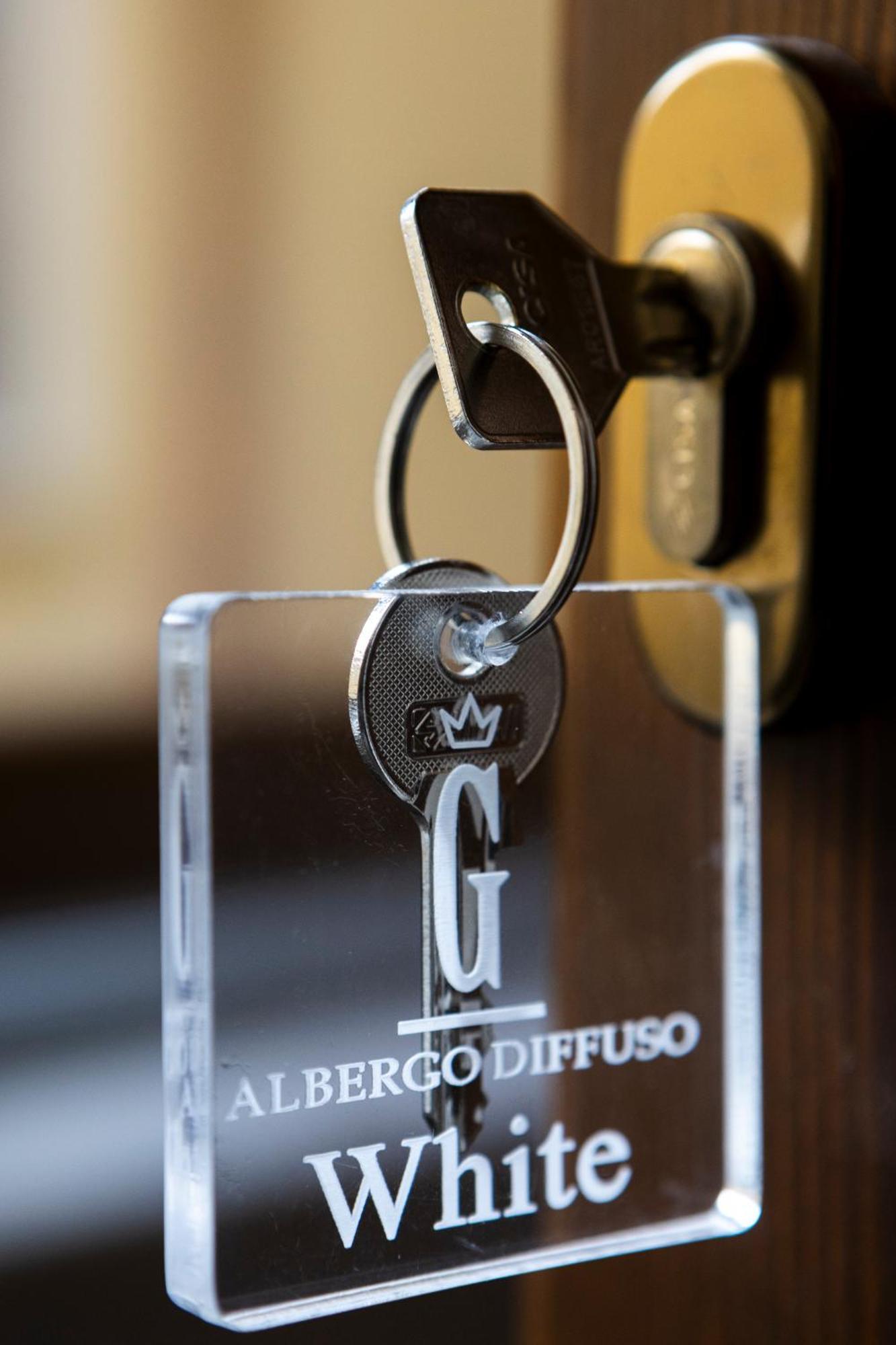 Ginevra Boutique Rooms - Palazzo Leosini - Residenze D'Epoca LʼAquila Zewnętrze zdjęcie