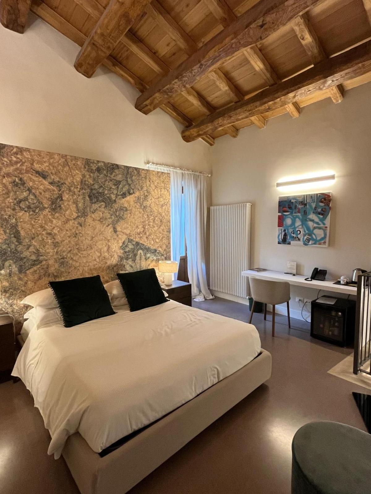 Ginevra Boutique Rooms - Palazzo Leosini - Residenze D'Epoca LʼAquila Zewnętrze zdjęcie