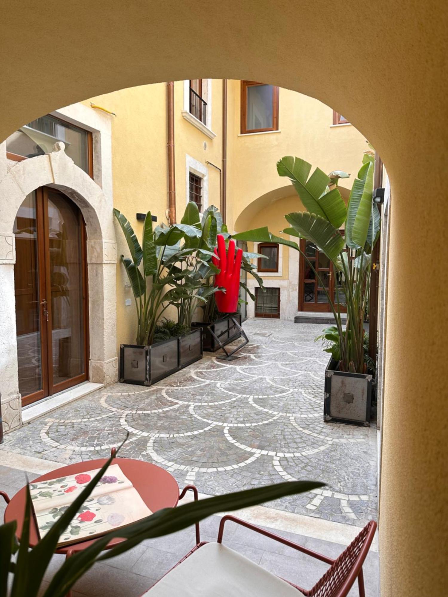 Ginevra Boutique Rooms - Palazzo Leosini - Residenze D'Epoca LʼAquila Zewnętrze zdjęcie